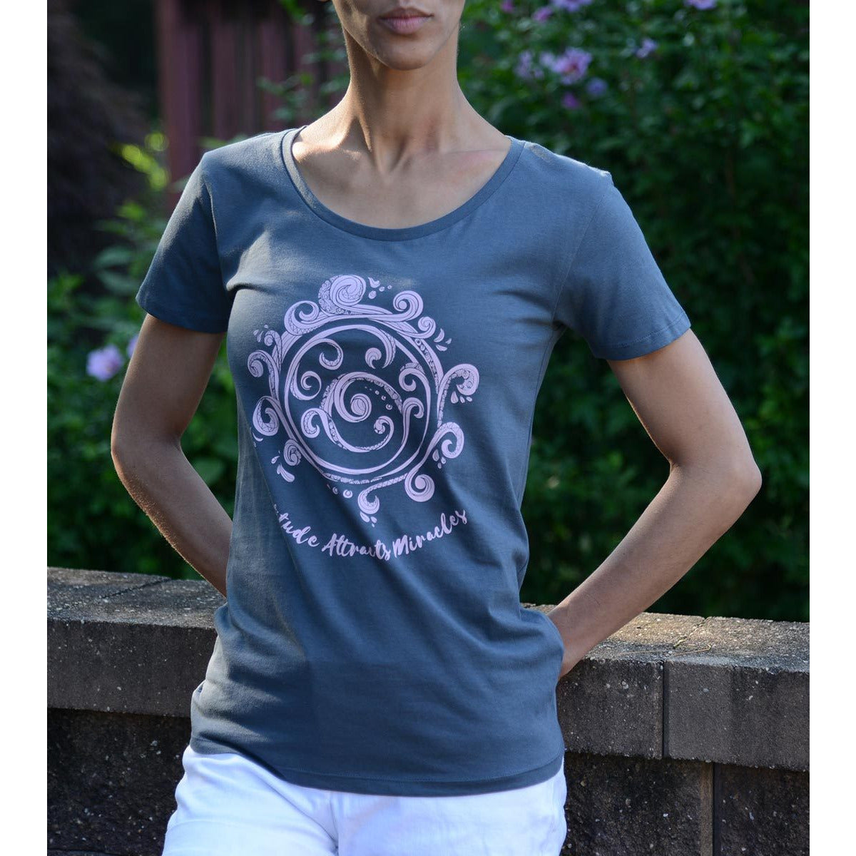 Gratitude Attracts Miracles - Women's Scoop Neck Grey Tee