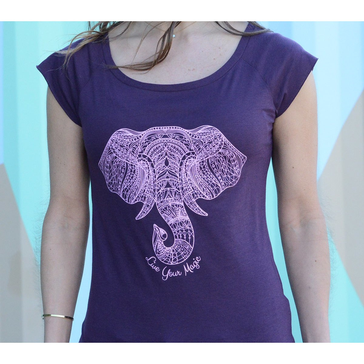 Live your magic - Women's Bamboo Organic Raglan T-shirt Eggplant - Teeminder