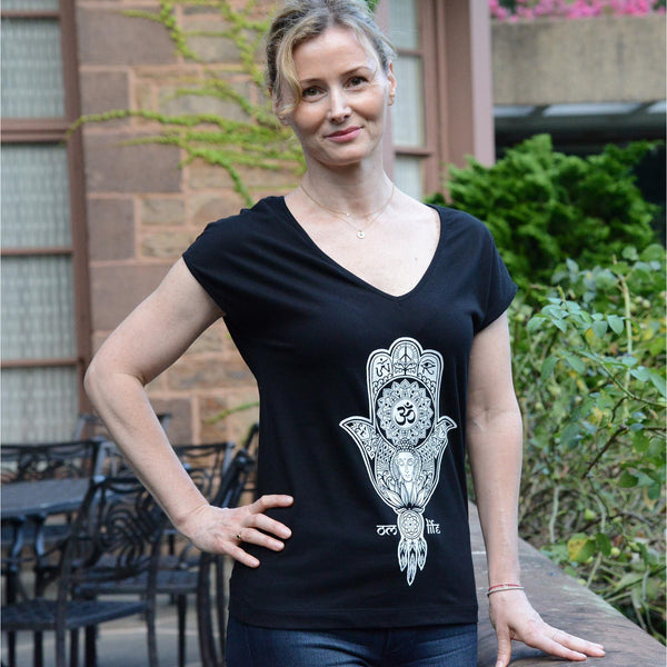OM Life - Women's Organic Cotton V-neck - Teeminder